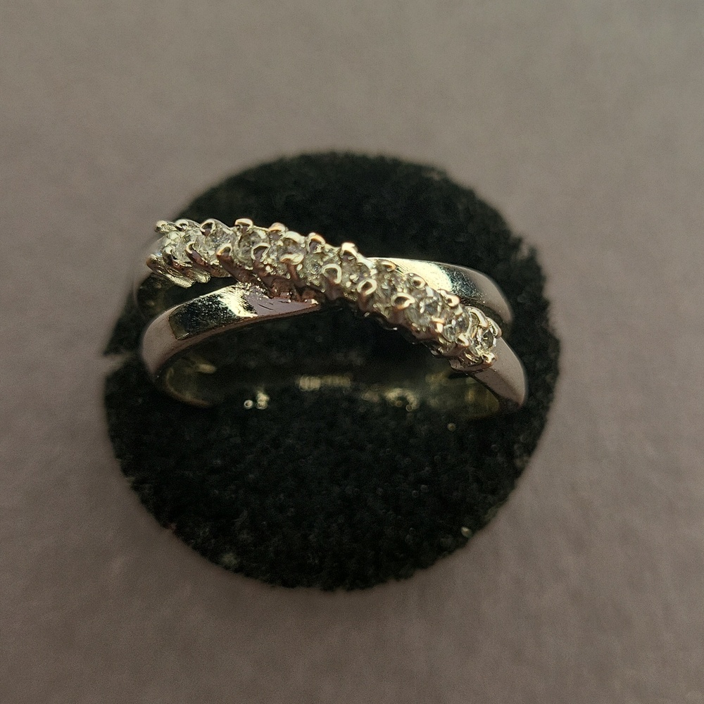Elegant Silver Ring